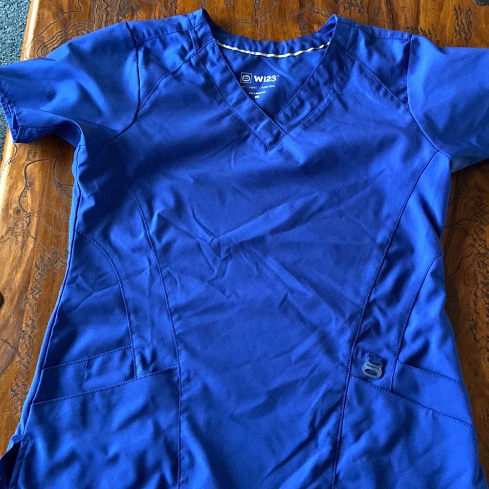W123 Galaxy Blue Scrub Top XS